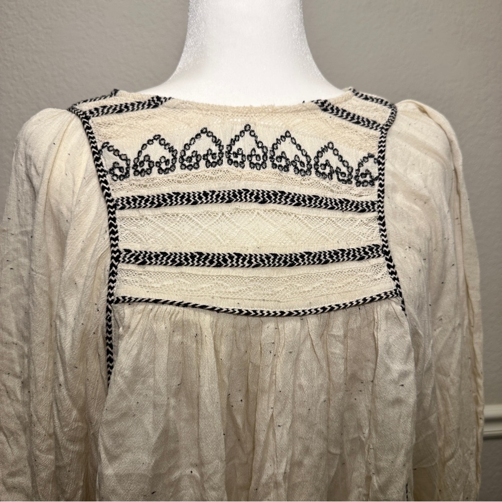 Free People Boho Blouse 3/4 Sleeve With Embroidered Front Size Small - Picture 2 of 5